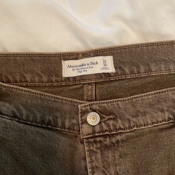 Abercrombie Women's Dark Brown High Rise 90s Relaxed Jean 33 - Picture 4 of 10
